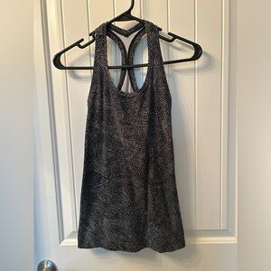 Lululemon black and white tank size 4